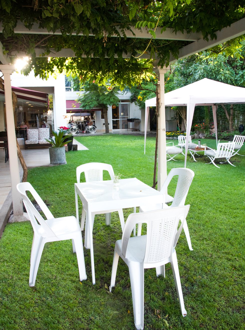 Habitación con vista al jardín
